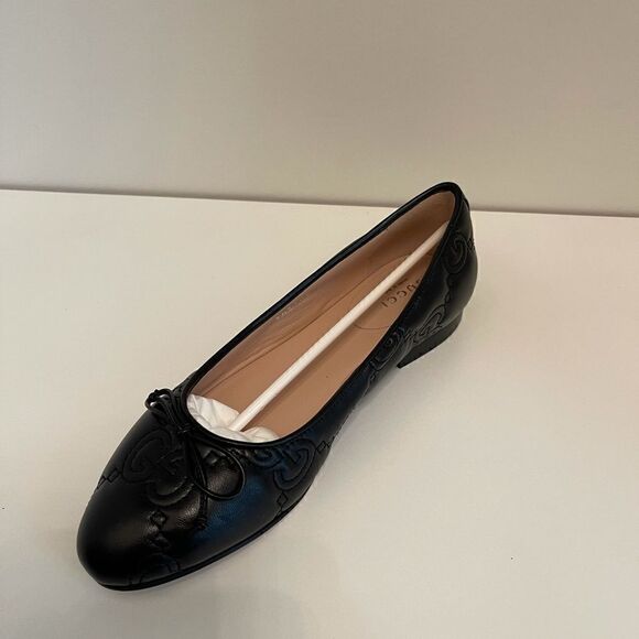 Gucci
Quilted Leather Ballet Flats  - Picture 4 of 5